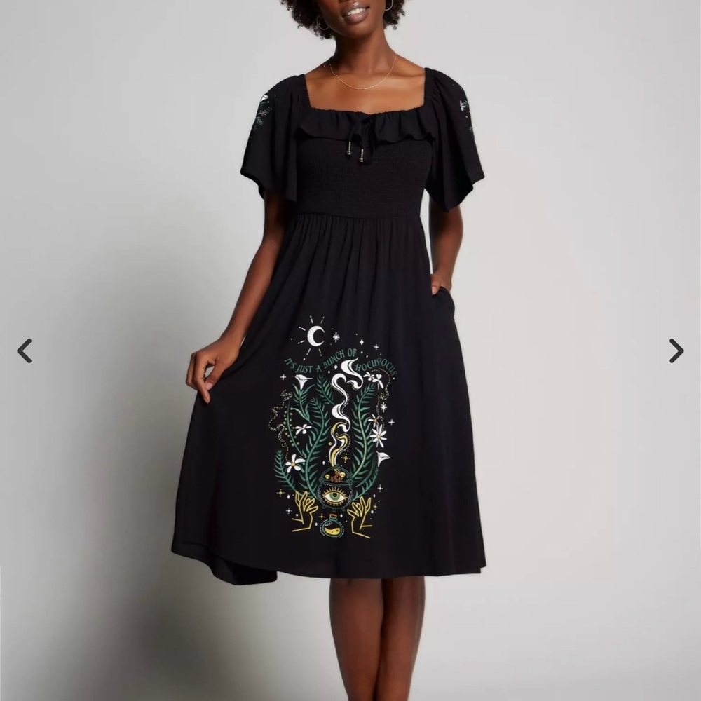 Her Universe Hocus Pocus Dress New with tags! XL